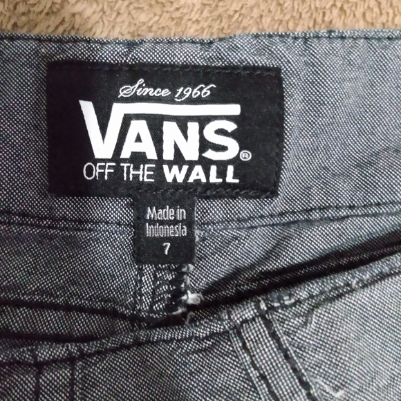 Vans shorts - Picture 3 of 3
